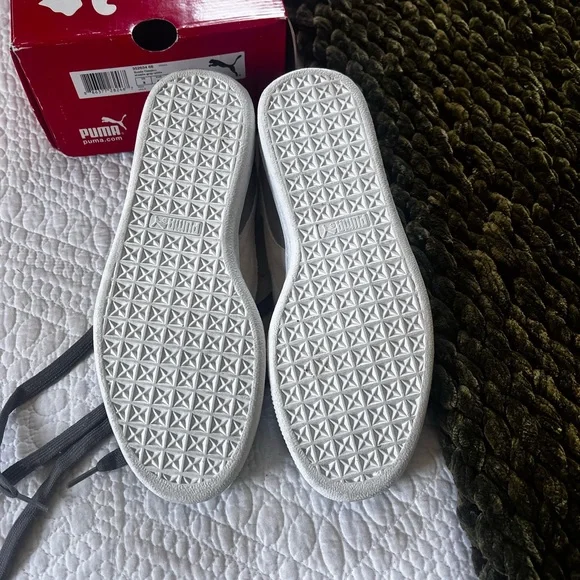 Puma Men's Gray suede  Sneakers - Picture 4 of 13